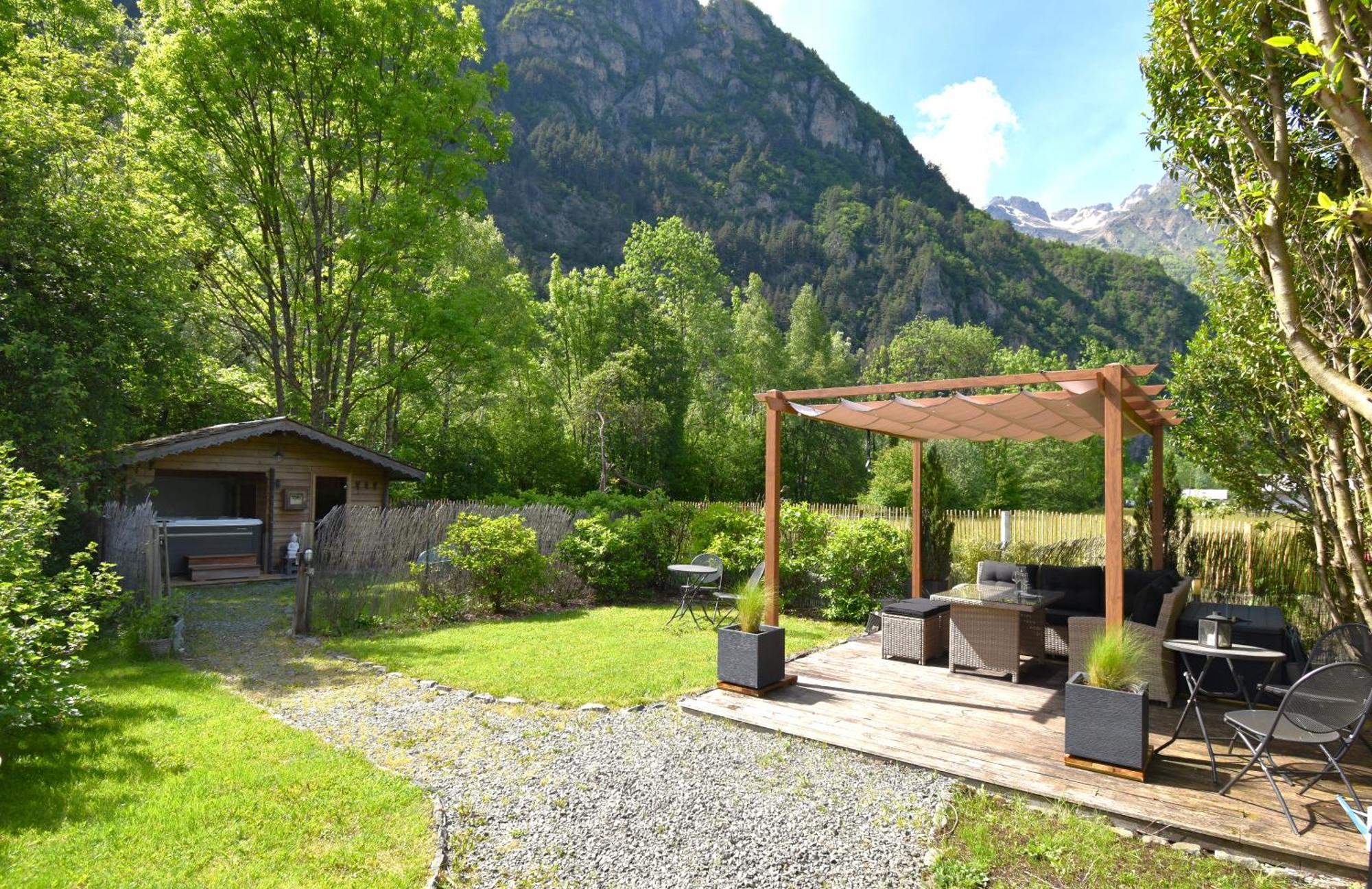 ช็องบร์ โดต - ลา เคล่ เด บัว Bed & Breakfast เลอบูร์-เดอัวซ็อง ภายนอก รูปภาพ
