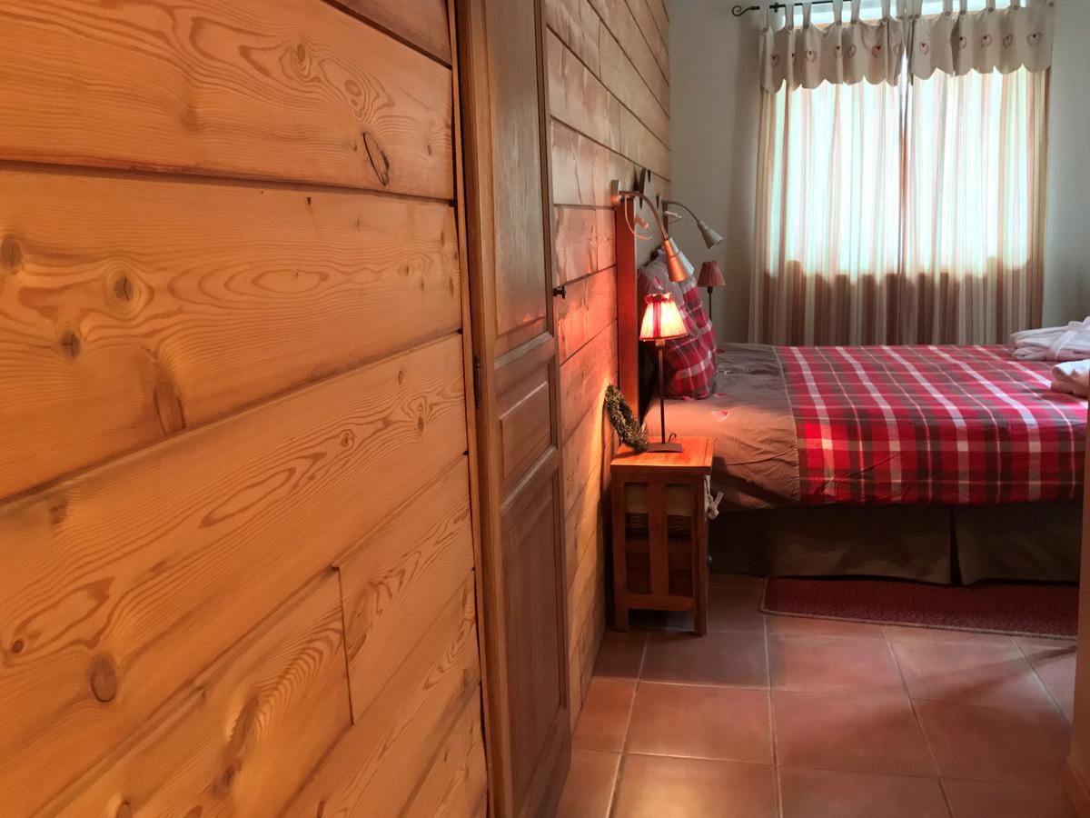 ช็องบร์ โดต - ลา เคล่ เด บัว Bed & Breakfast เลอบูร์-เดอัวซ็อง ภายนอก รูปภาพ