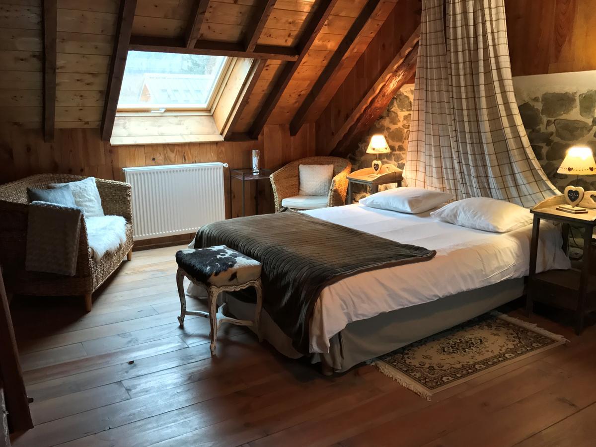 ช็องบร์ โดต - ลา เคล่ เด บัว Bed & Breakfast เลอบูร์-เดอัวซ็อง ภายนอก รูปภาพ