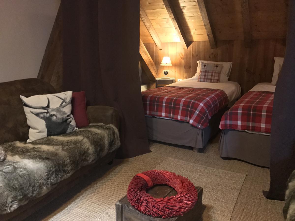 ช็องบร์ โดต - ลา เคล่ เด บัว Bed & Breakfast เลอบูร์-เดอัวซ็อง ภายนอก รูปภาพ
