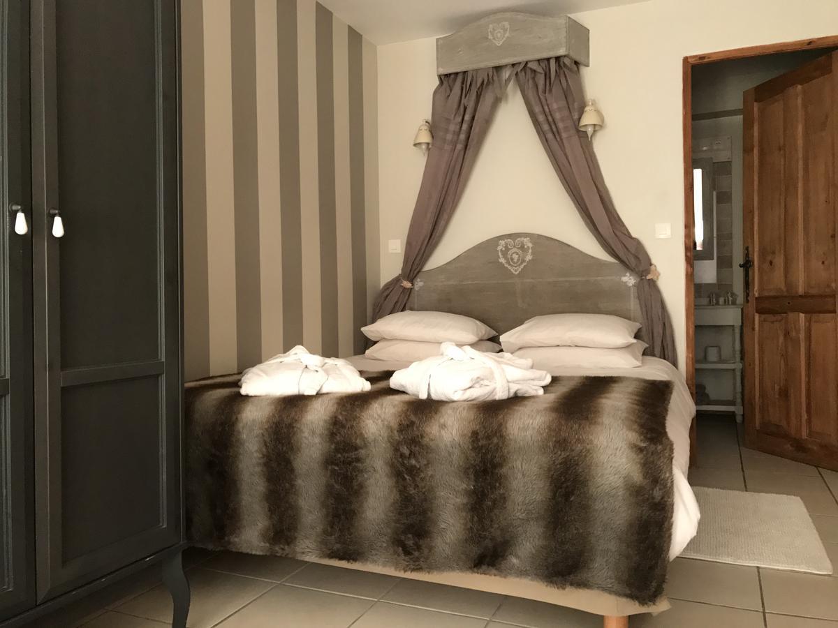 ช็องบร์ โดต - ลา เคล่ เด บัว Bed & Breakfast เลอบูร์-เดอัวซ็อง ภายนอก รูปภาพ